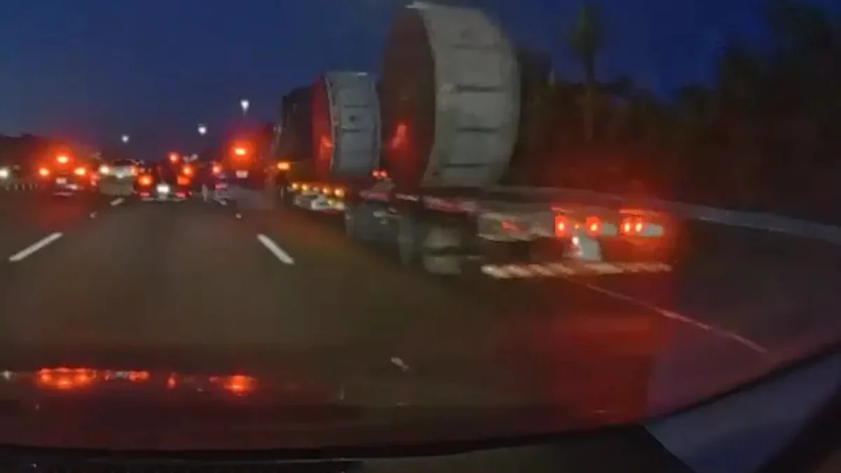Fatal I-75 crash Manatee County 2026 involving multiple vehicles.